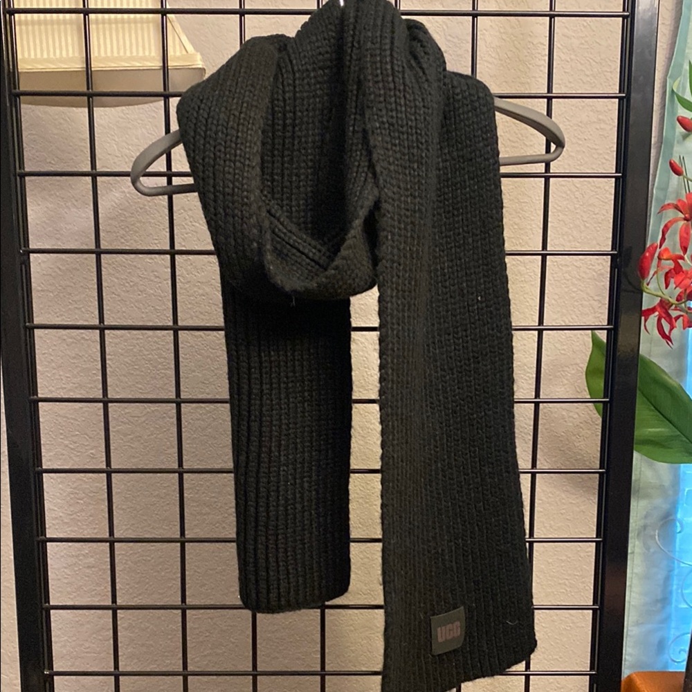 UGG Black Knit Scarf for Men